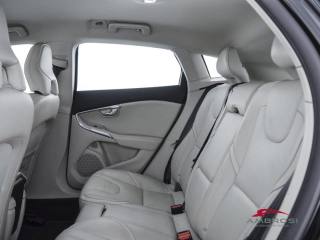VOLVO V40 Cross Country usata 9