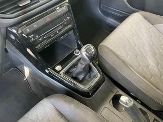 VOLKSWAGEN T-Cross usata, con USB