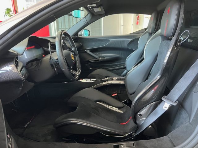 FERRARI SF90 usata, con Servosterzo