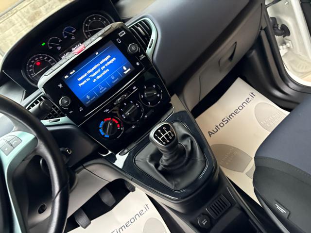 LANCIA Ypsilon usata, con USB