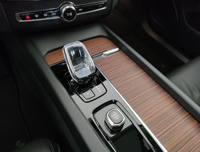 VOLVO XC60 usata, con Volante in pelle