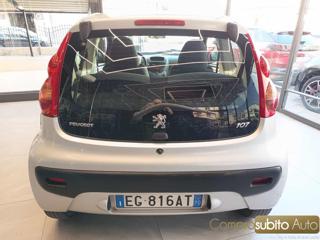 PEUGEOT 107 usata, con Sedile posteriore sdoppiato