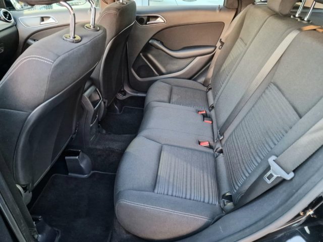 MERCEDES-BENZ B 180 usata, con Fendinebbia