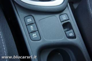 TOYOTA Yaris usata, con Bluetooth