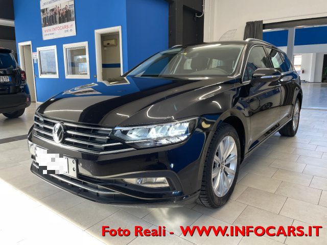 VOLKSWAGEN Passat Variant usata, con Airbag laterali