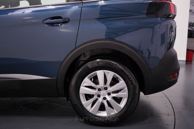 PEUGEOT 5008 usata, con Head-up display