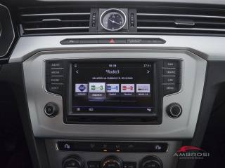 VOLKSWAGEN Passat usata 13
