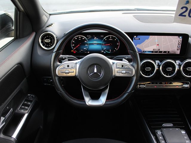 MERCEDES-BENZ GLA 200 usata, con Controllo elettronico della corsia