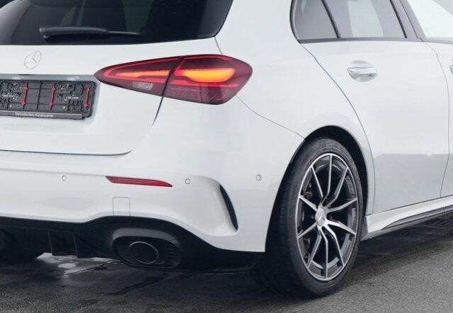 MERCEDES-BENZ A 35 AMG usata, con Alzacristalli elettrici