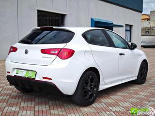ALFA ROMEO Giulietta usata, con Autoradio