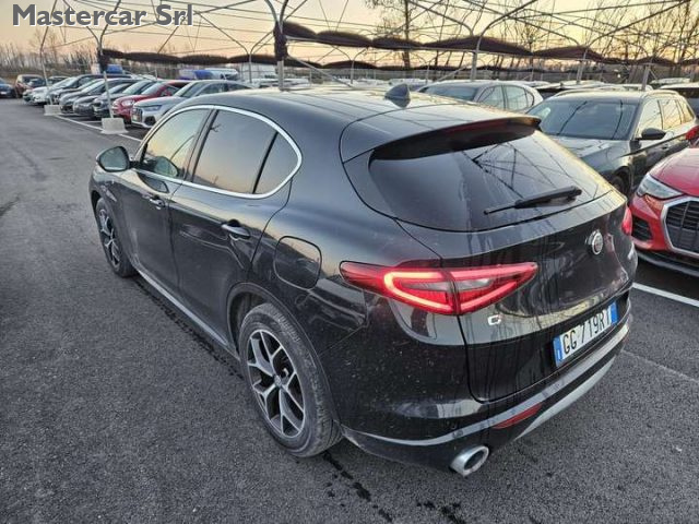 ALFA ROMEO Stelvio usata, con Regolazione elettrica sedili