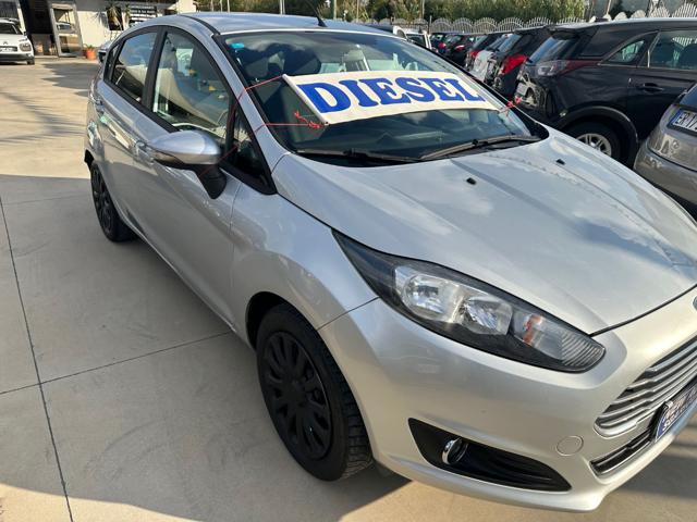 FORD Fiesta usata, con ABS