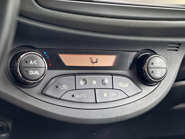 TOYOTA Yaris usata, con ESP