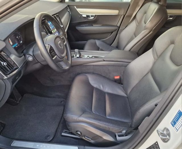 VOLVO V90 Cross Country usata, con Controllo automatico clima