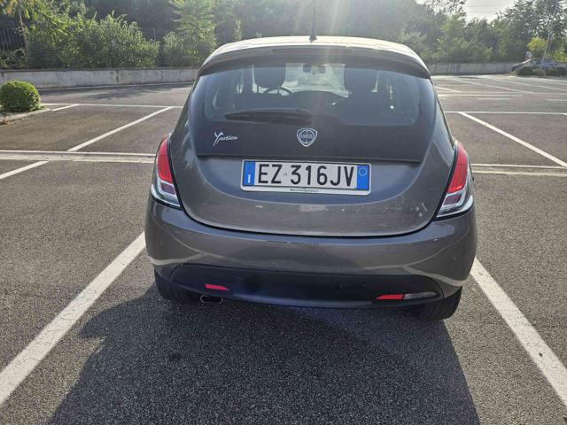 LANCIA Ypsilon usata, con Autoradio