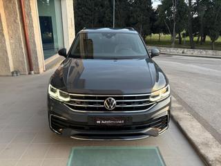 VOLKSWAGEN Tiguan usata, con Airbag