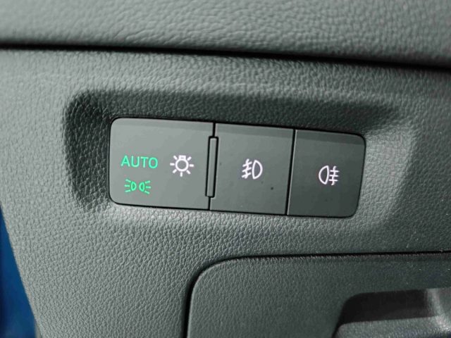 SKODA Octavia usata, con Bracciolo