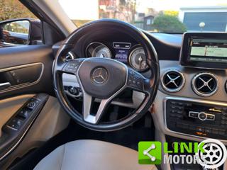 MERCEDES-BENZ GLA 200 usata, con Autoradio digitale