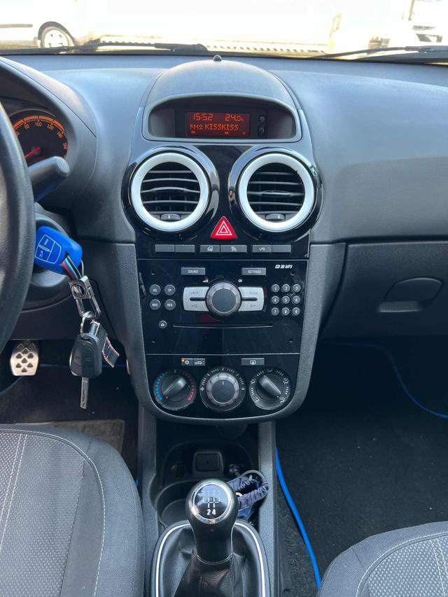 OPEL Corsa usata, con Climatizzatore