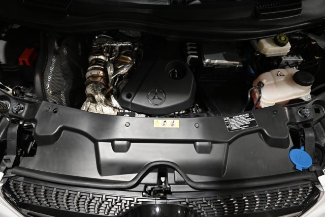 MERCEDES-BENZ V 300 usata 72