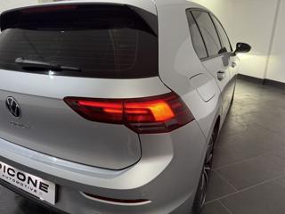 VOLKSWAGEN Golf usata, con Autoradio