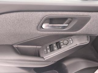 NISSAN Qashqai usata, con Fari LED