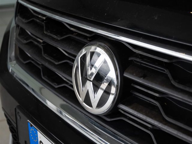 VOLKSWAGEN T-Roc usata, con Isofix
