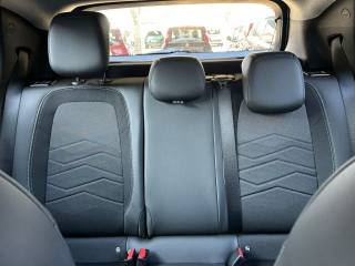 JEEP Avenger usata, con USB