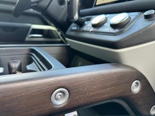 LAND ROVER Defender usata, con Touch screen