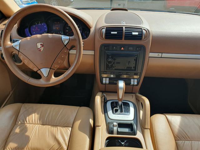 PORSCHE Cayenne usata, con Autoradio