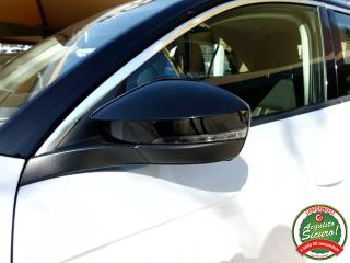 VOLKSWAGEN T-Roc usata, con MP3