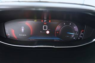 PEUGEOT 5008 usata, con Apple CarPlay