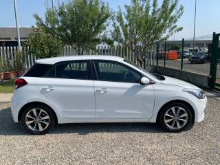 HYUNDAI i20 usata, con Autoradio