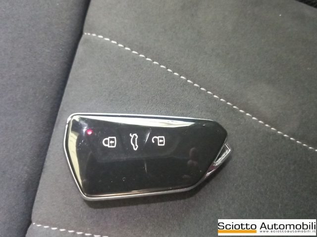 VOLKSWAGEN T-Roc usata, con Bluetooth