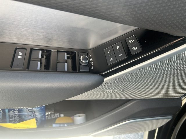 LAND ROVER Range Rover Velar usata, con Servosterzo