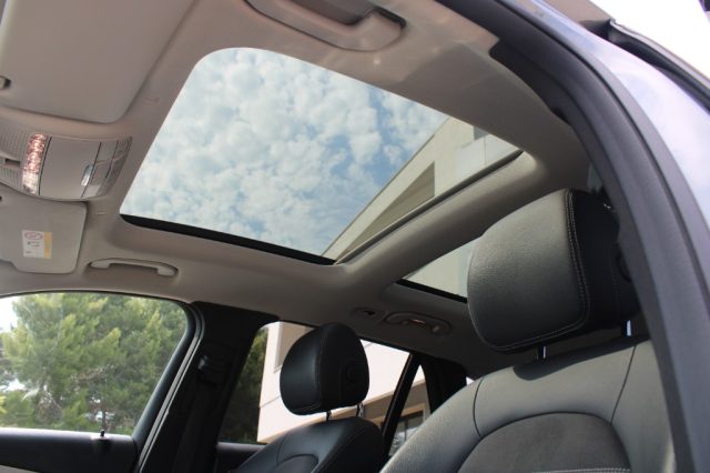 MERCEDES-BENZ GLC 220 usata, con Touch screen