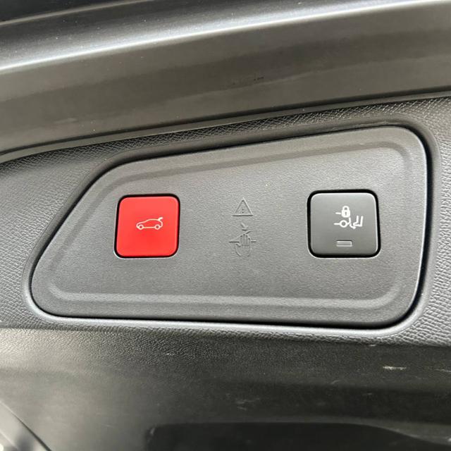 PEUGEOT 3008 usata, con Cerchi in lega