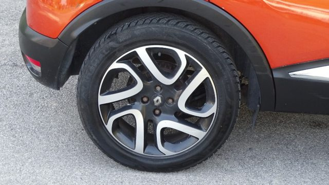 RENAULT Captur usata, con Volante in pelle