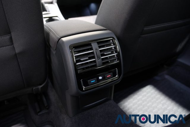 VOLKSWAGEN Passat Variant usata 41