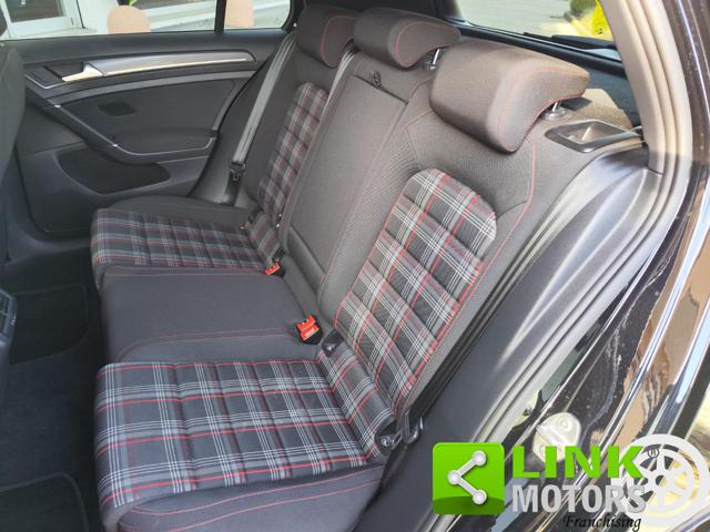 VOLKSWAGEN Golf GTI usata, con Autoradio