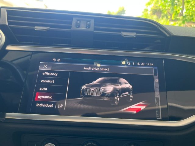 AUDI Q3 usata, con Sensori di parcheggio posteriori