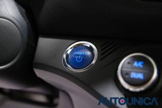 TOYOTA Yaris usata, con Isofix