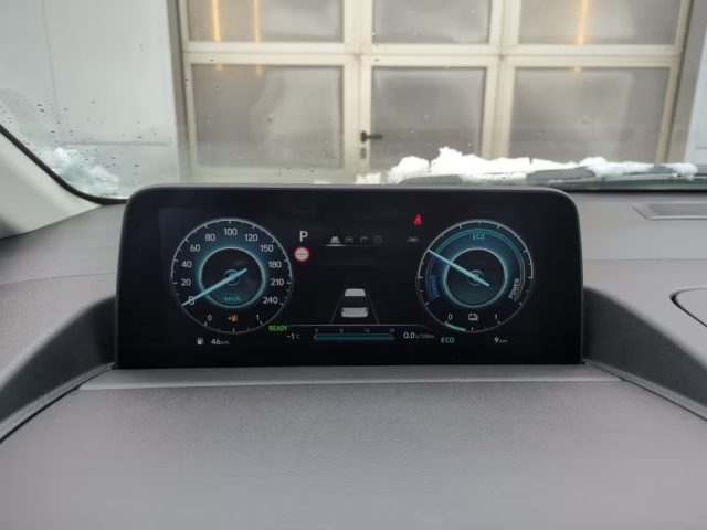HYUNDAI Staria usata, con Cruise Control