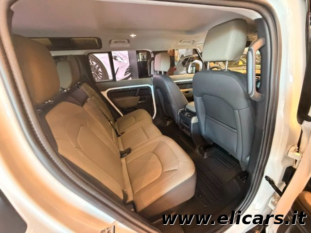 LAND ROVER Defender usata, con Touch screen