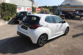 TOYOTA Yaris usata, con Telecamera per parcheggio assistito