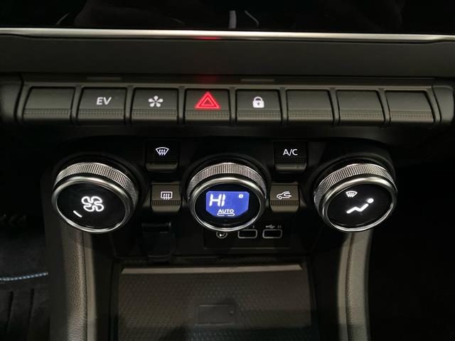 RENAULT Captur usata, con Hill holder