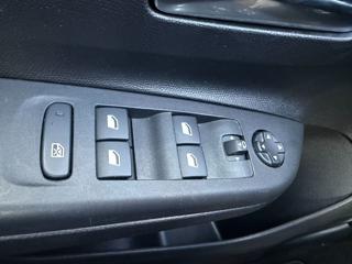 OPEL Corsa usata, con Touch screen