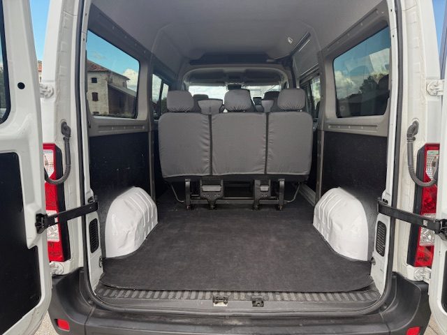NISSAN NV400 usata, con Vetri oscurati