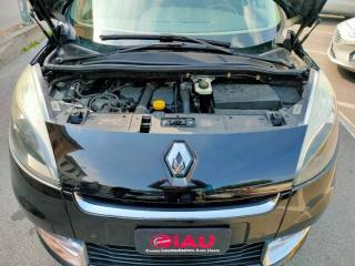 RENAULT Scenic usata, con Sensori di parcheggio anteriori