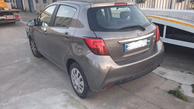 TOYOTA Yaris usata, con Autoradio
